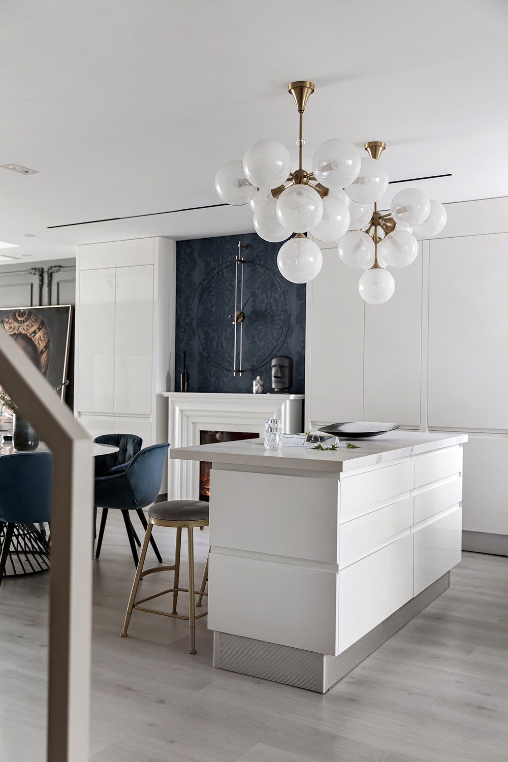 装修案例法式轻奢风格室内装修效果图-餐厅 装修案例法式轻奢风格室内装修效果图-餐厅